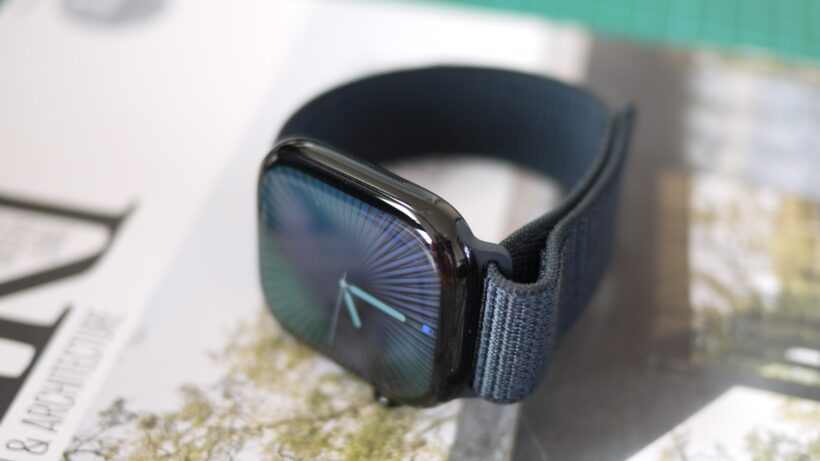 Apple Watch Series 10 black aluminum